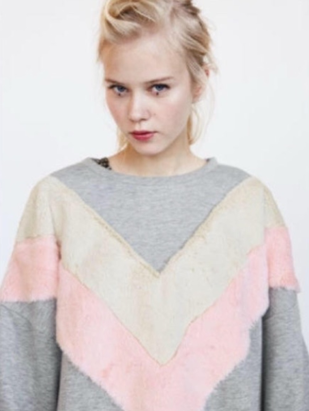 Zara Trafaluc Oversized Faux fur Sweatshirt S/26